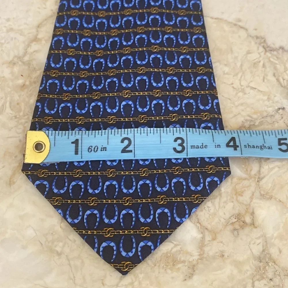 Chanel Horseshoes CC Logo 100% Silk Tie - Picture 11 of 11